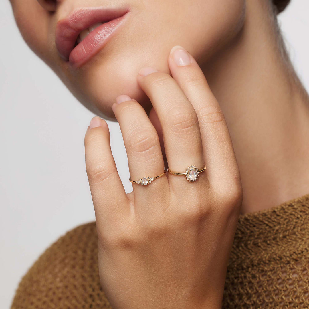 Clara | Violet Diamond Ring 18k Gold
