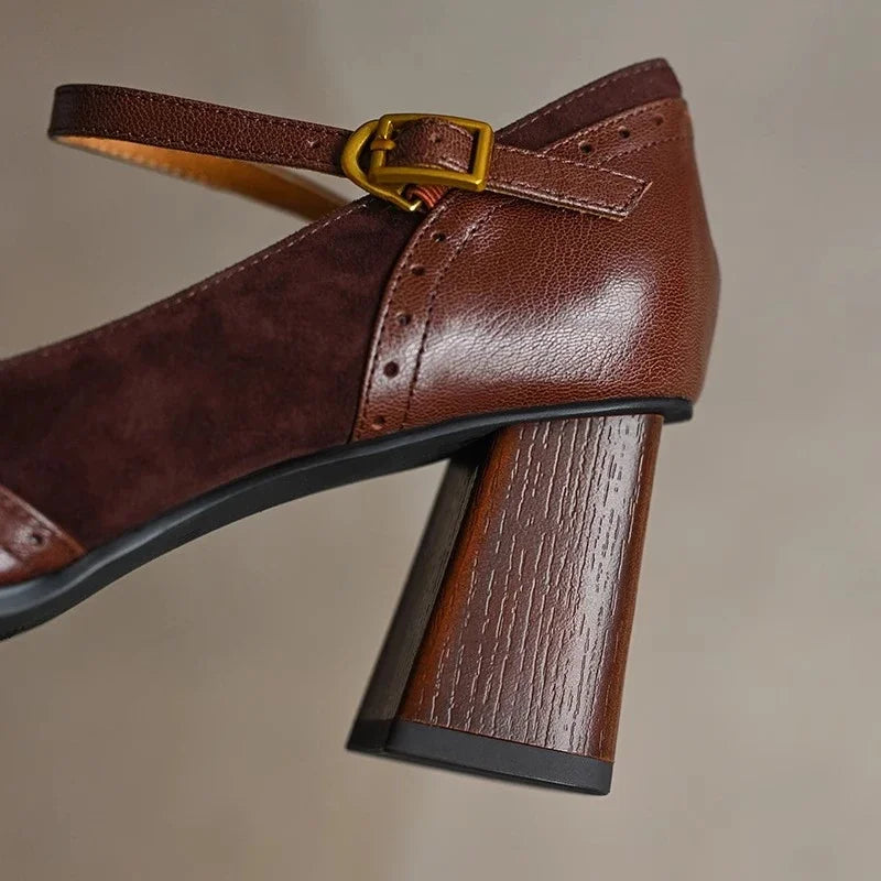 Clara | Classic Pumps